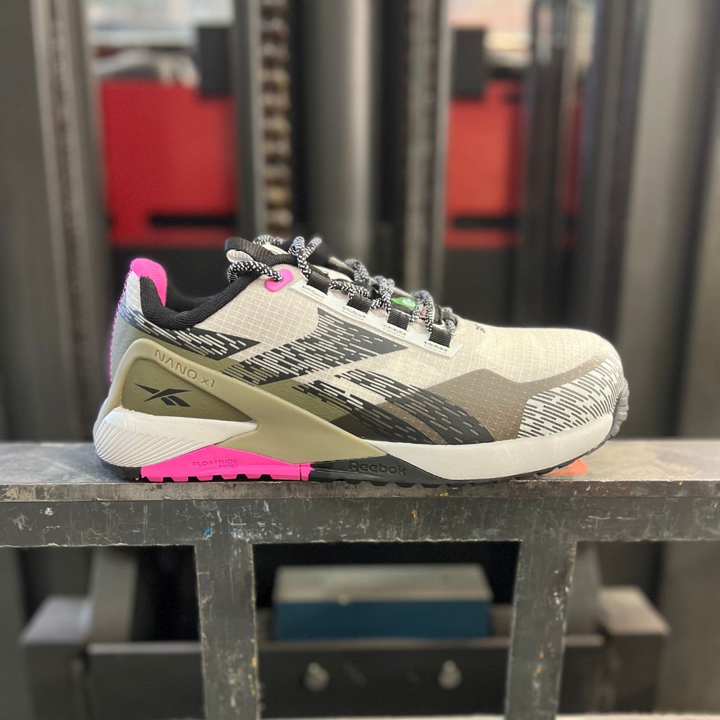 iCON PLANETFORM NANO（美品） Strathberry - Mosaic Nano - Grey / Taupe