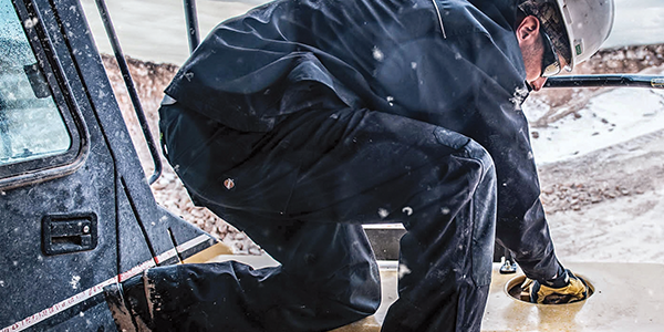 Why Wear Specialty Work Pants Instead of Jeans?